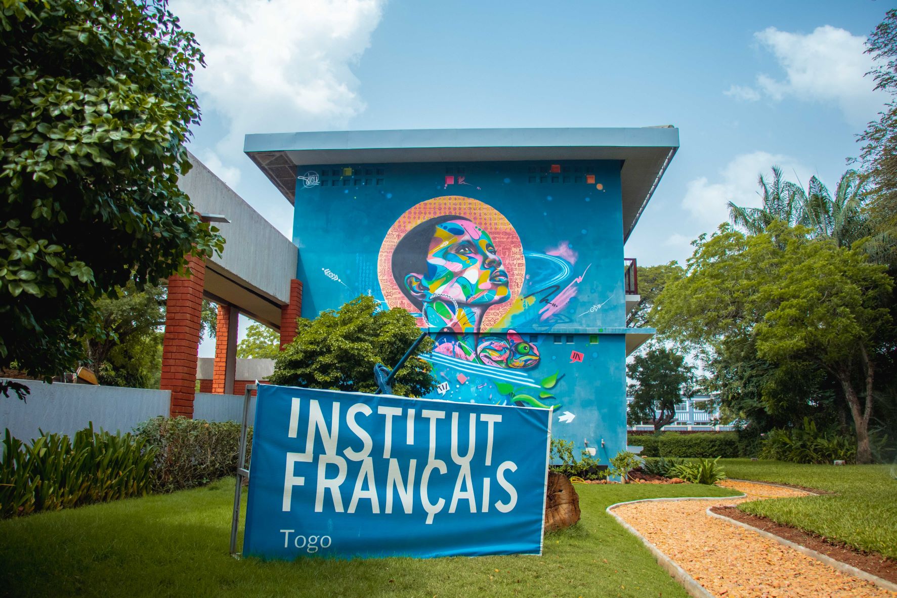 Un(e) chargé(e) de l’entrepreneuriat culturel : : l’Institut français du Togo recrute